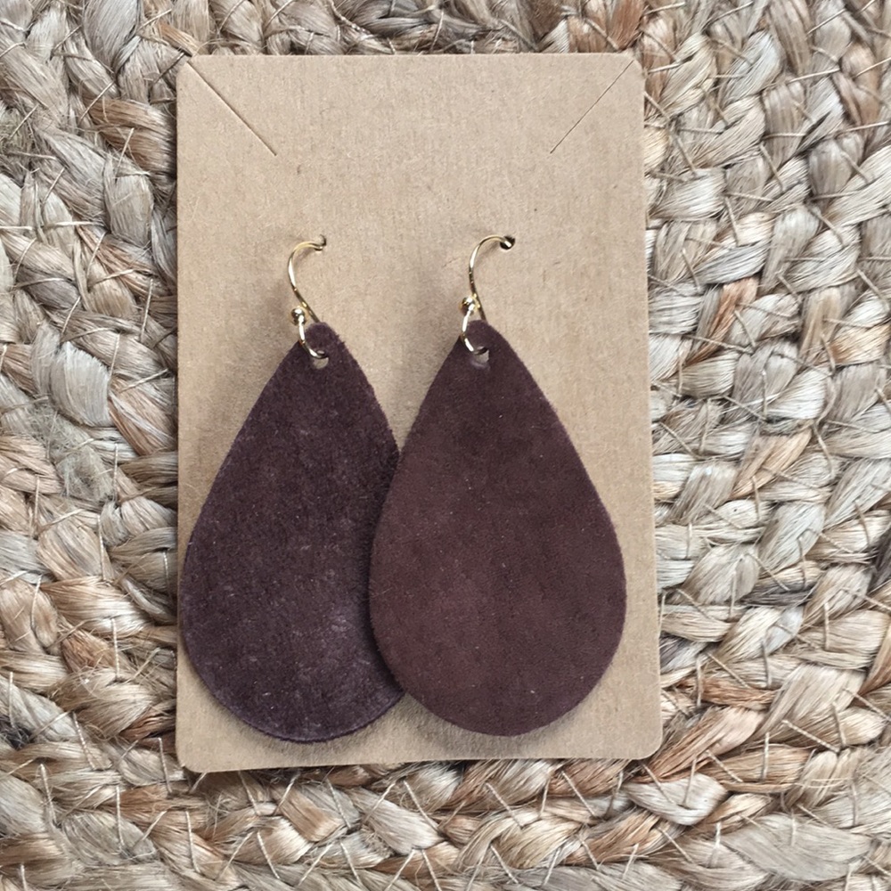 100% l e a t h e r e a r r i n g s / 2 for $25